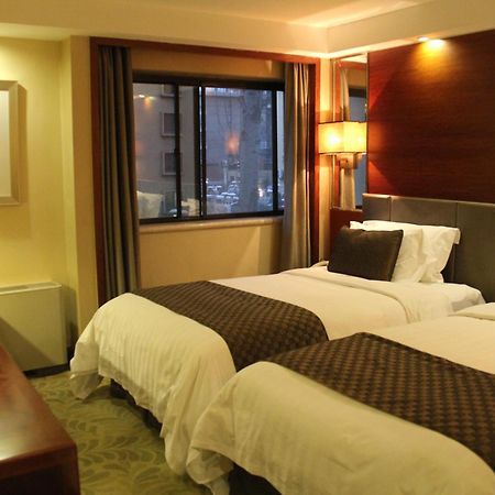 Jianguo Hotel Xi'An Сиань Экстерьер фото