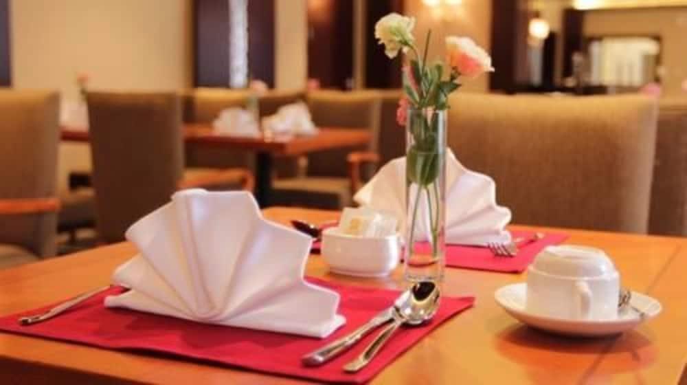 Jianguo Hotel Xi'An Сиань Экстерьер фото