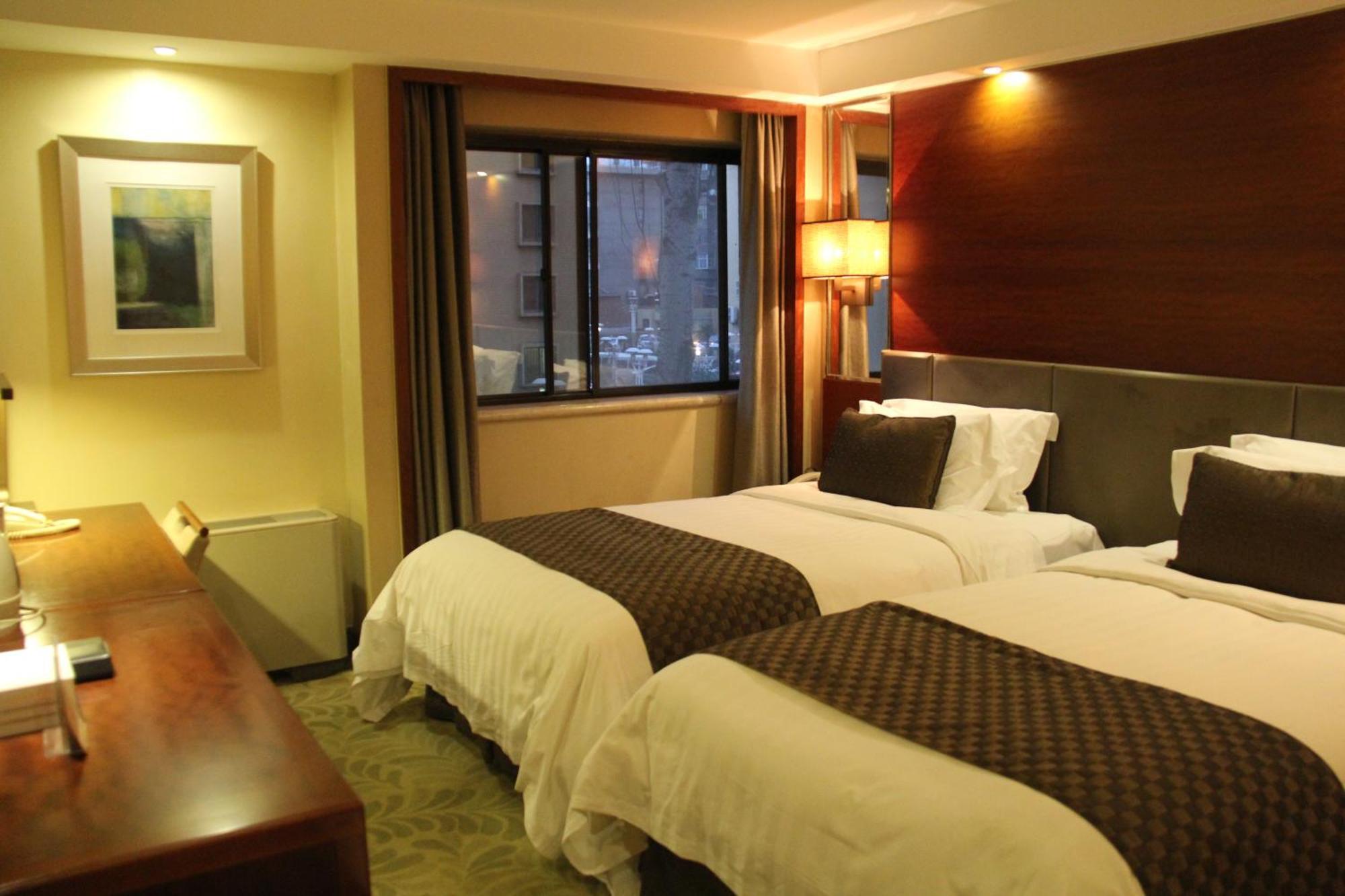 Jianguo Hotel Xi'An Сиань Экстерьер фото