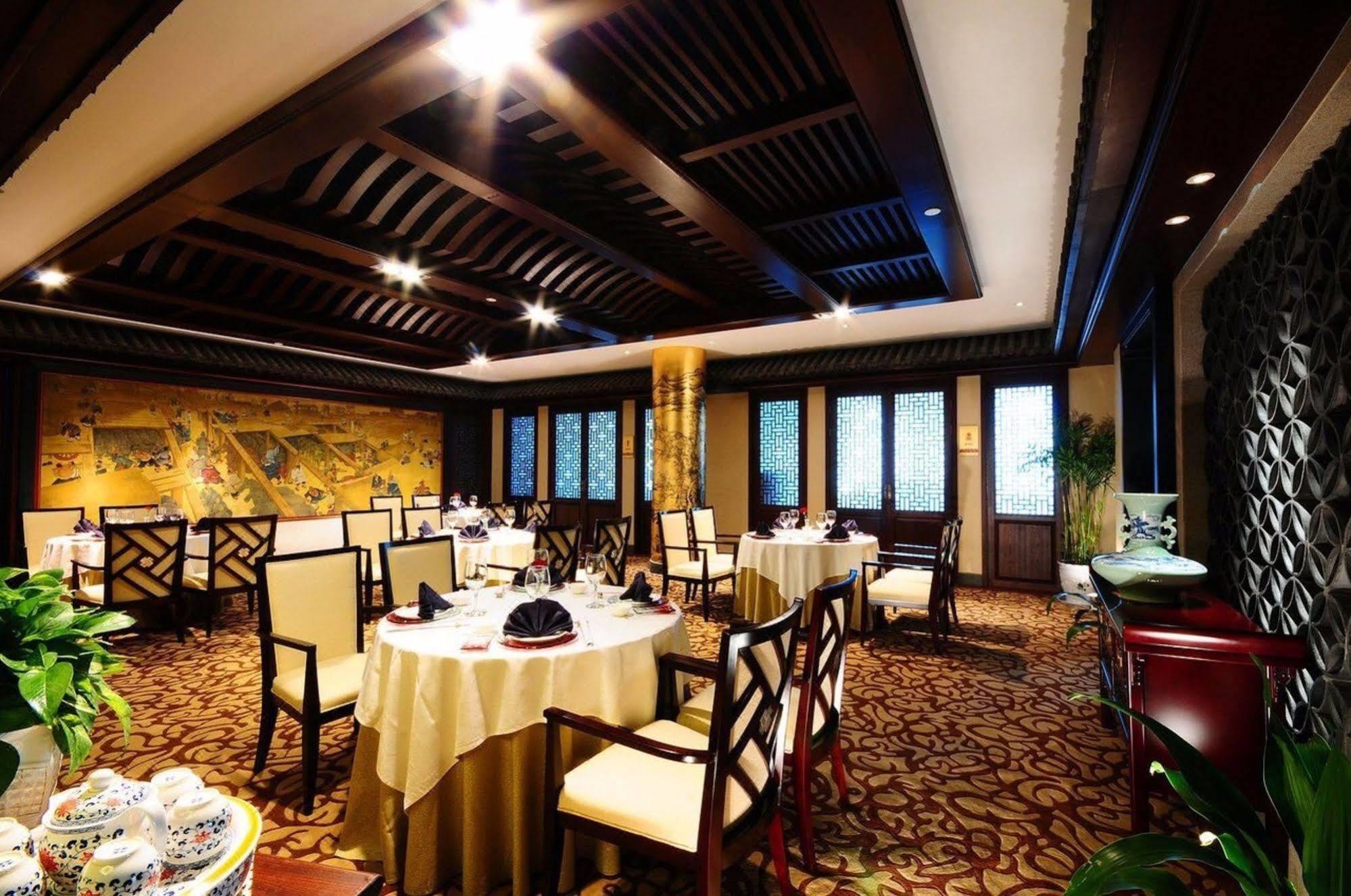 Jianguo Hotel Xi'An Сиань Экстерьер фото